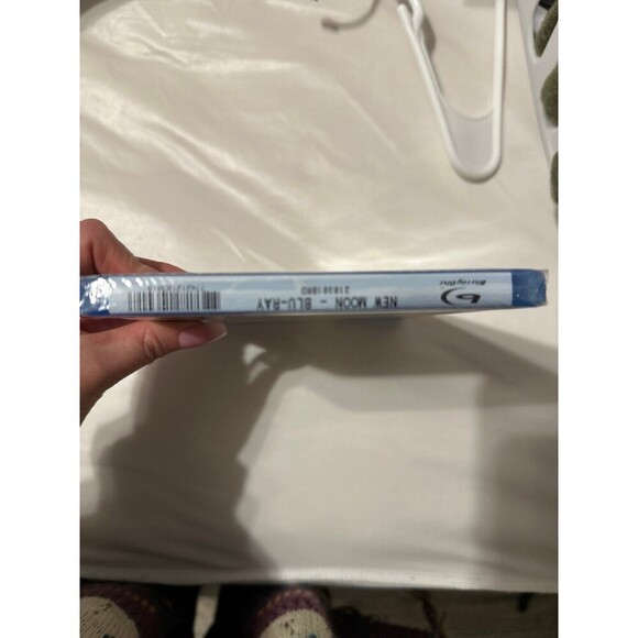 New Moon Twilight Saga Blue Ray Disk NWT - Picture 3 of 3